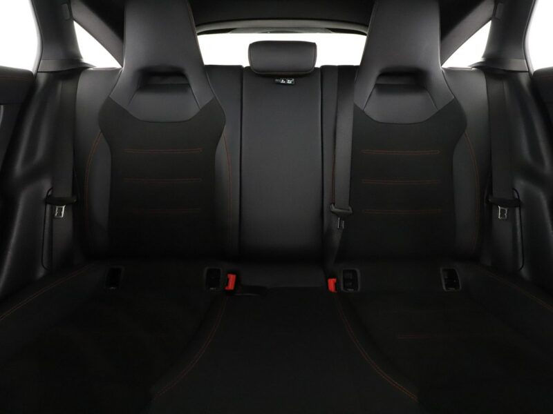 Mercedes CLA 220 FV23% automat full LED skóra/alcantara ambiente light kamery navi II (2019-)