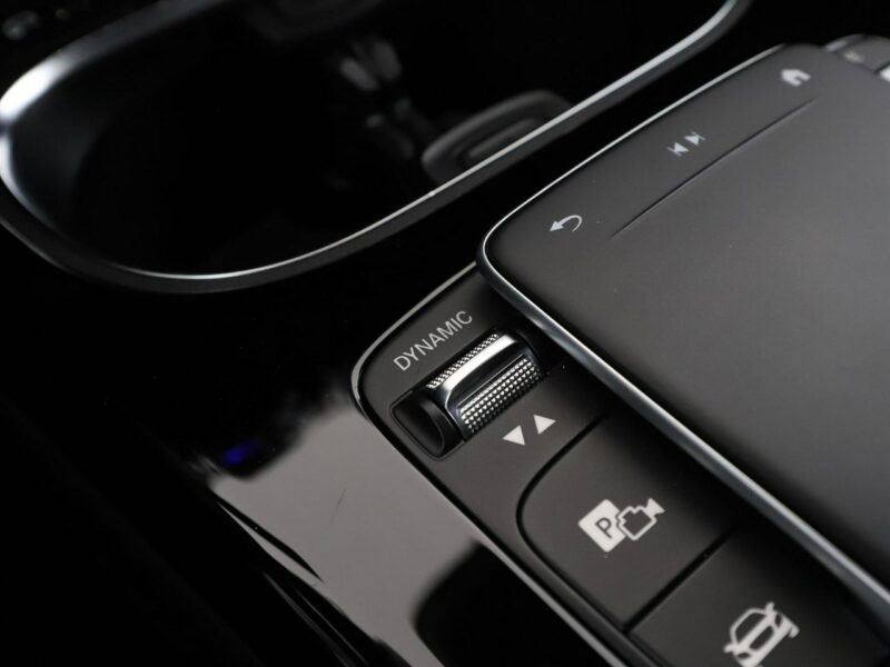Mercedes CLA 220 FV23% automat full LED skóra/alcantara ambiente light kamery navi II (2019-)