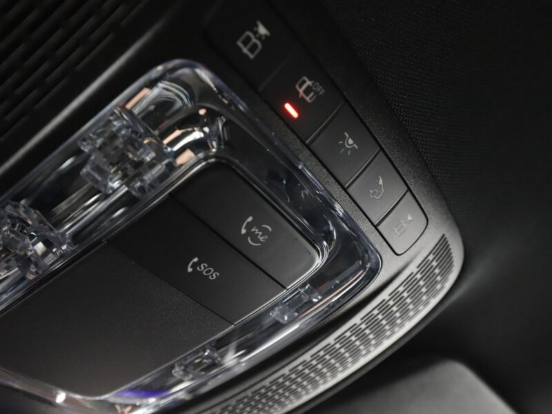 Mercedes CLA 220 FV23% automat full LED skóra/alcantara ambiente light kamery navi II (2019-)