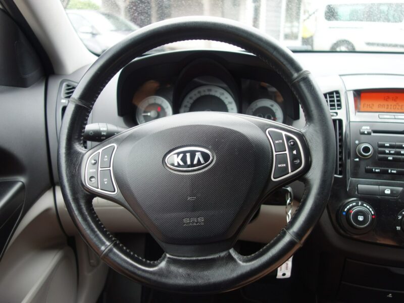 Kia Cee'd KIa ceed 2008 1.4 benzyna 109km 160 tyś przebiegu klima I (2006-2012)