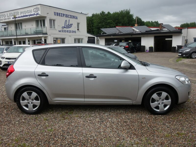 Kia Cee'd KIa ceed 2008 1.4 benzyna 109km 160 tyś przebiegu klima I (2006-2012)