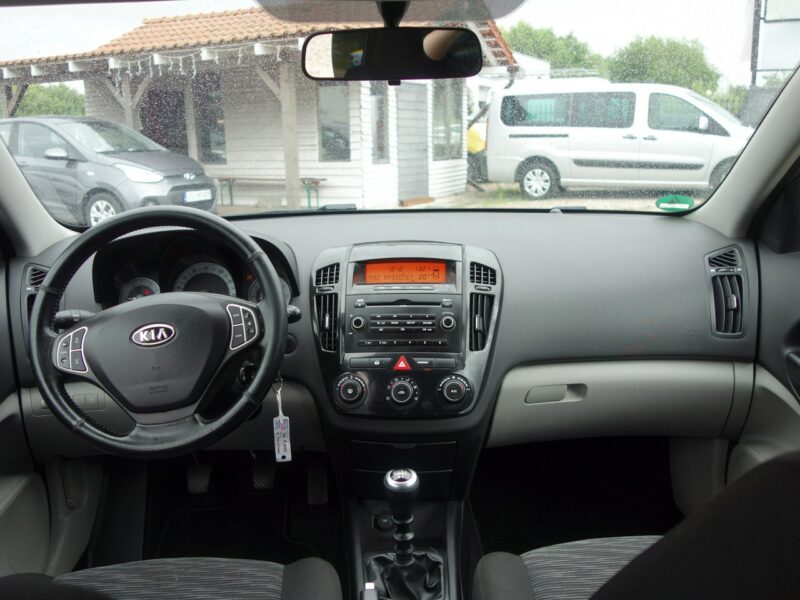 Kia Cee'd KIa ceed 2008 1.4 benzyna 109km 160 tyś przebiegu klima I (2006-2012)