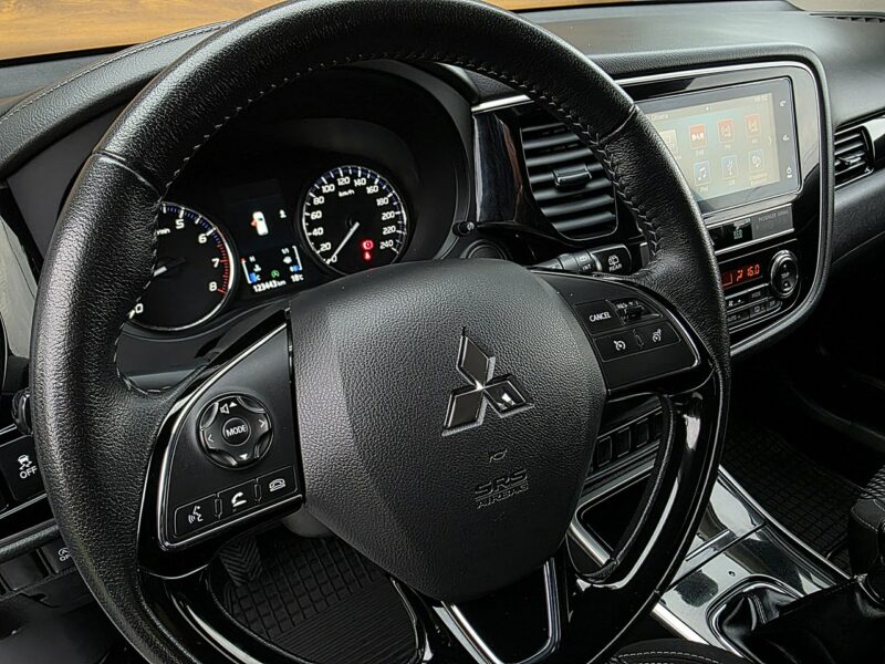 Mitsubishi Outlander serwis ASO, bezwypadkowy, dodatkowy komplet kół III (2012-)