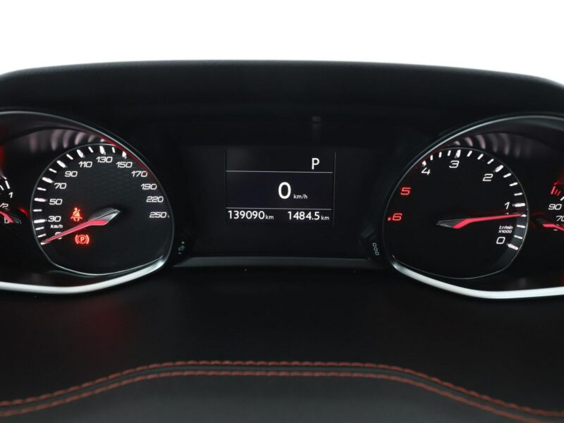 Peugeot 308 GT-Line automat 180KM navi grzane fotele alcantara PDC tempomat FullLE T9 (2014-2021)
