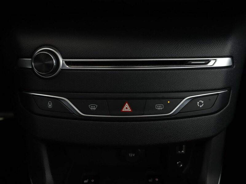 Peugeot 308 GT-Line automat 180KM navi grzane fotele alcantara PDC tempomat FullLE T9 (2014-2021)