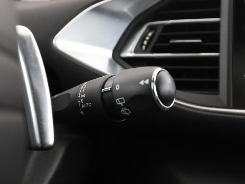 Peugeot 308 GT-Line automat 180KM navi grzane fotele alcantara PDC tempomat FullLE T9 (2014-2021)