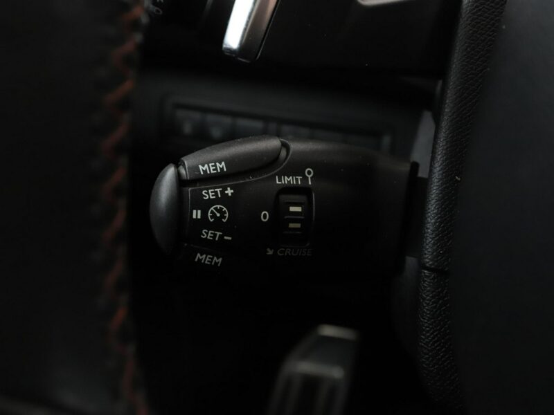 Peugeot 308 GT-Line automat 180KM navi grzane fotele alcantara PDC tempomat FullLE T9 (2014-2021)