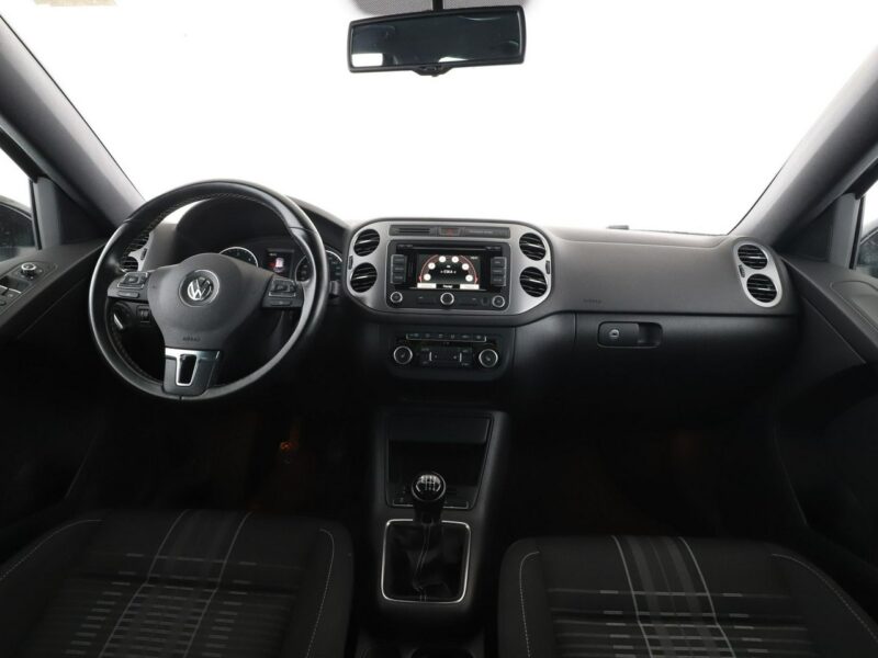 Volkswagen Tiguan BI-Xenon klima auto grzane fotele hak navi bluetooth I (2007-2016)