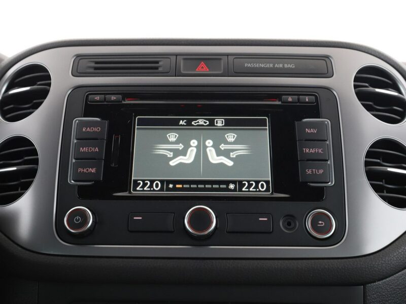 Volkswagen Tiguan BI-Xenon klima auto grzane fotele hak navi bluetooth I (2007-2016)