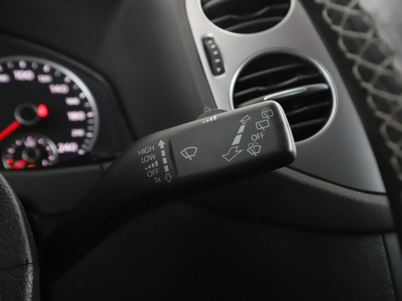 Volkswagen Tiguan BI-Xenon klima auto grzane fotele hak navi bluetooth I (2007-2016)