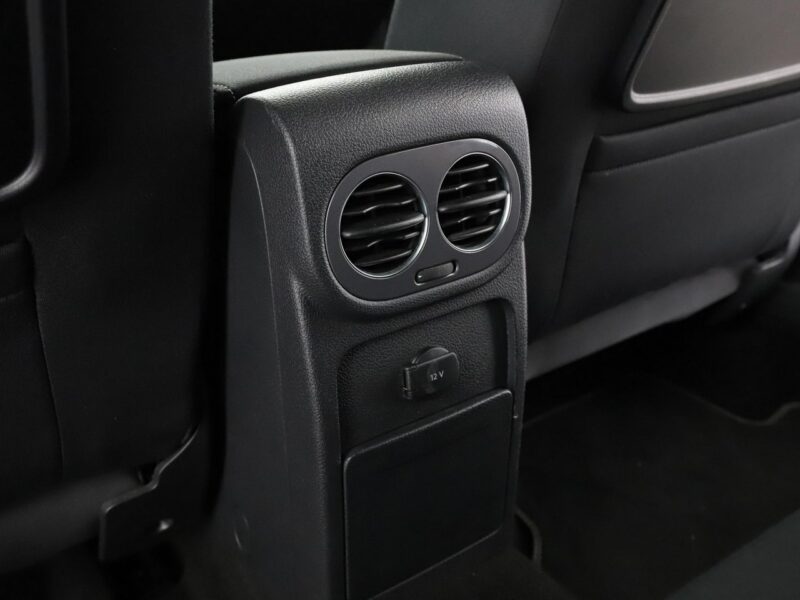 Volkswagen Tiguan BI-Xenon klima auto grzane fotele hak navi bluetooth I (2007-2016)