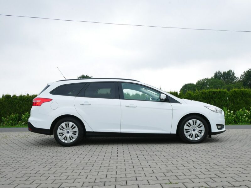Ford Focus 1.0 E-Boost 125KM Eu6 Kombi -2xKlima -Navi -Nowy rozrząd -Pakiet zima Mk3 (2010-2018)