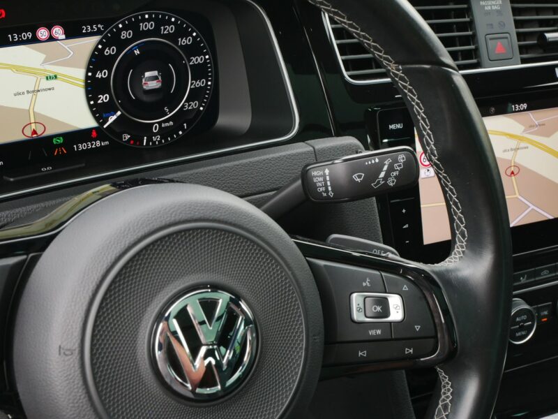 Volkswagen Golf 2.0 TSI 300KM R Kombi Automat DSG -4Motion 4x4 +Koła zimowe -Zobacz VIII (2020-)