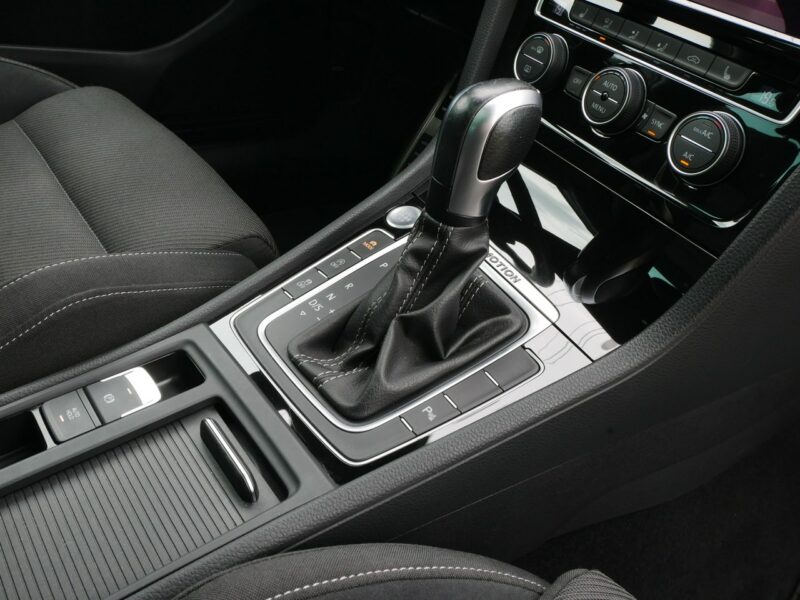 Volkswagen Golf 2.0 TSI 300KM R Kombi Automat DSG -4Motion 4x4 +Koła zimowe -Zobacz VIII (2020-)