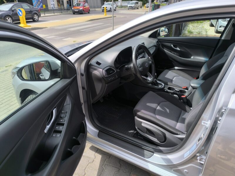 Hyundai i30 1.5DPi 16V 110KM Klimatyzacja Czujniki Parkowania Salon Polska III (2017-)