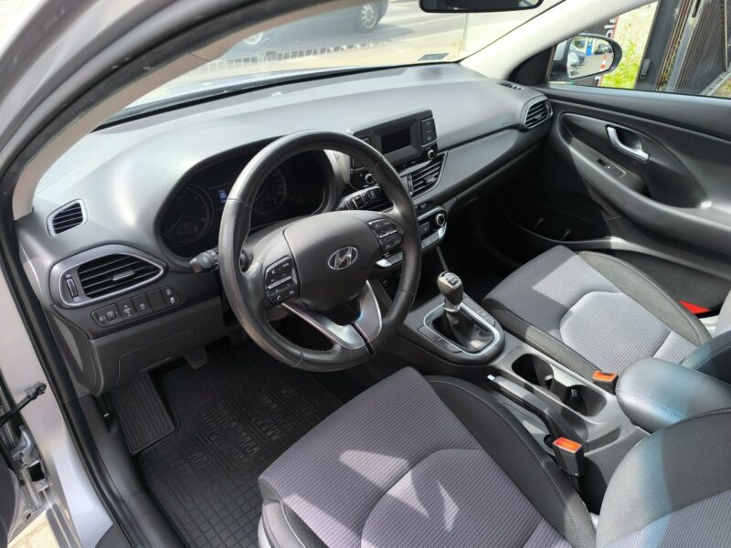 Hyundai i30 1.5DPi 16V 110KM Klimatyzacja Czujniki Parkowania Salon Polska III (2017-)