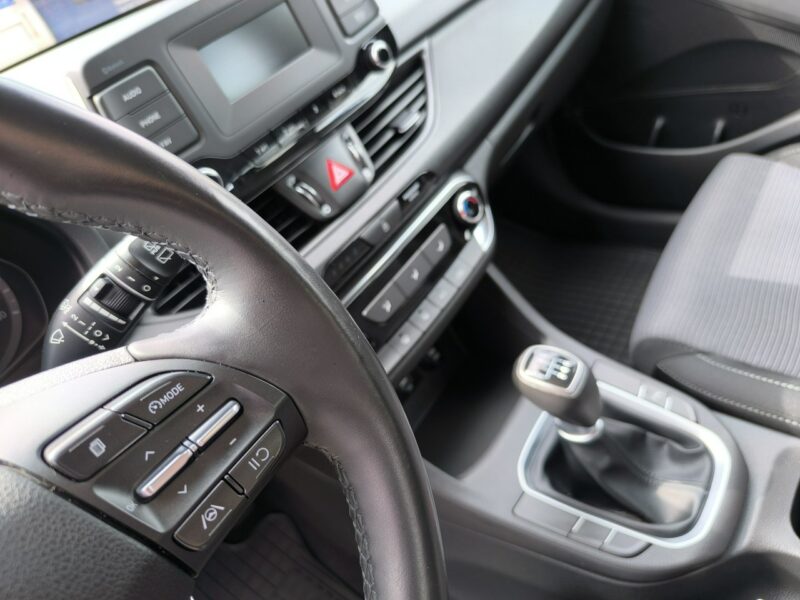 Hyundai i30 1.5DPi 16V 110KM Klimatyzacja Czujniki Parkowania Salon Polska III (2017-)
