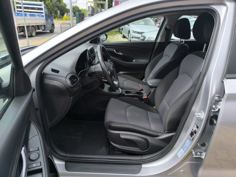 Hyundai i30 1.5DPi 16V 110KM Klimatyzacja Czujniki Parkowania Salon Polska III (2017-)