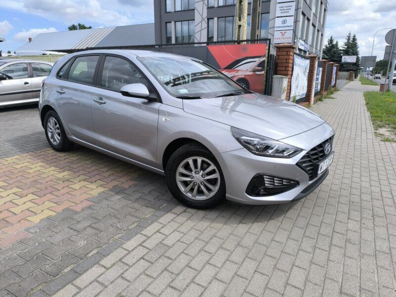 Hyundai i30 1.5DPi 16V 110KM Klimatyzacja Czujniki Parkowania Salon Polska III (2017-)
