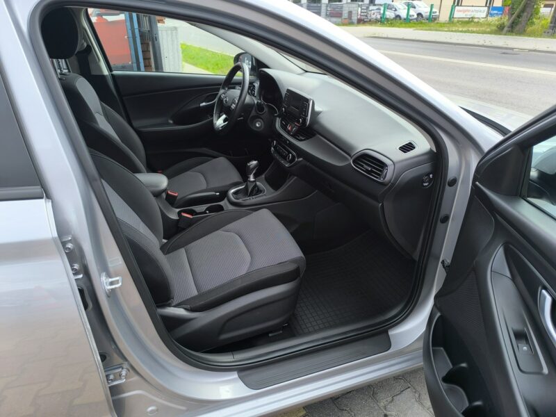Hyundai i30 1.5DPi 16V 110KM Klimatyzacja Czujniki Parkowania Salon Polska III (2017-)