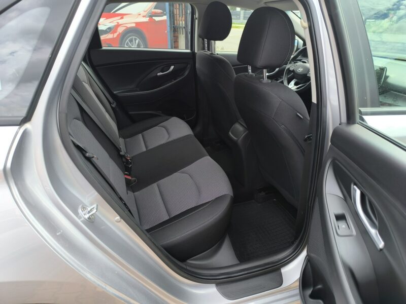 Hyundai i30 1.5DPi 16V 110KM Klimatyzacja Czujniki Parkowania Salon Polska III (2017-)