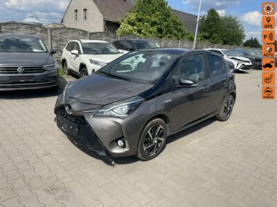 Toyota Yaris Selection Hybryda Automat Klimatronik Kamera 100KM III (2011-2019)
