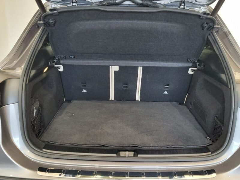Mercedes GLA 200