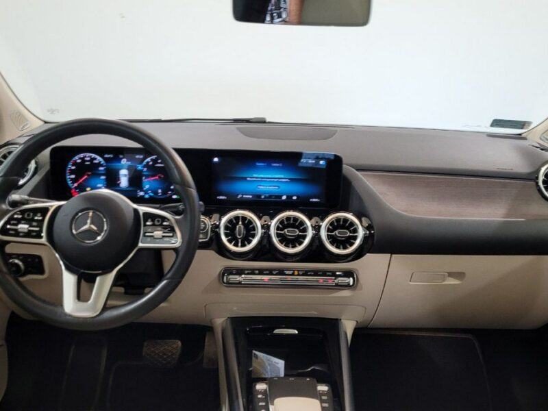 Mercedes GLA 200