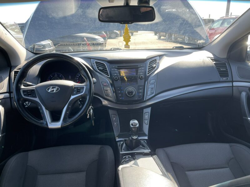 Hyundai i40 Comfort Klimatronik Podgrzewanie Czujniki