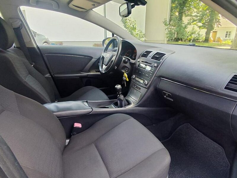Toyota Avensis 1.8i Climatronic Gwarancja III (2009-)