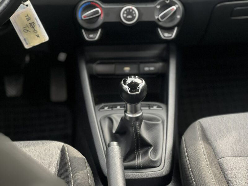 Kia Stonic Salon Polska Poleasingowy I właściciel Serwis ASO VAT 23% Bezwypadkowy