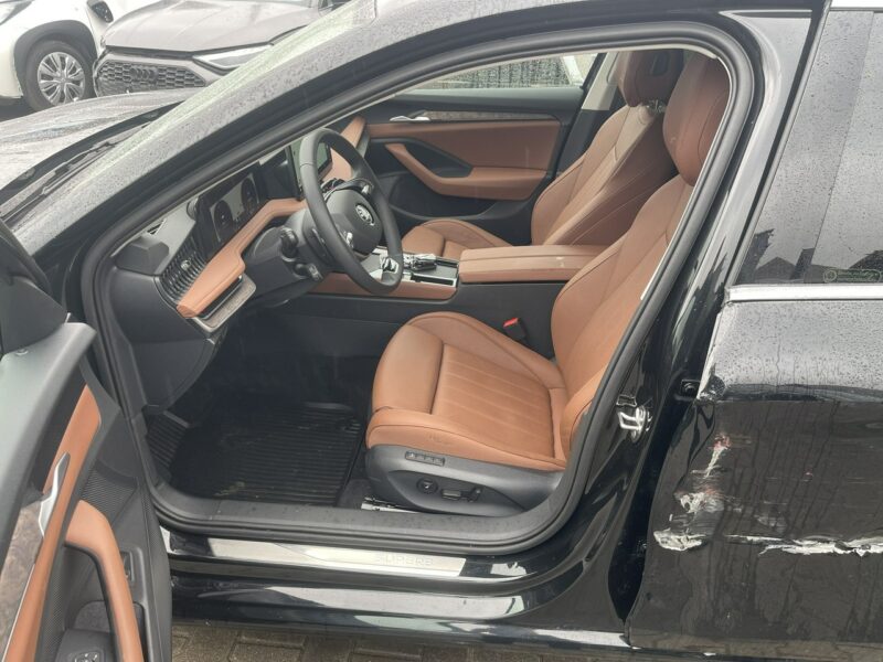 Škoda Superb 4x4 L&K Automat Kamery 360 Skóra 265KM IV (2023-)