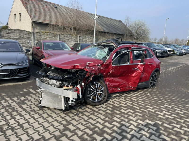 Mercedes GLA 250 4Matic Automat Podgrzewanie Pamięć Skóra 224KM
