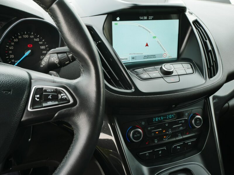 Ford Kuga 1.5 E-Boost 176KM Eu6 Automat 4x4 AWD +HAK +Pakiet zima -Navi -Zobacz II (2012-)