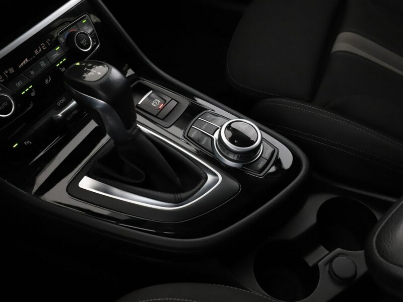 BMW 218 automat klima auto sportowe grzane fotele czujniki parkowania F22