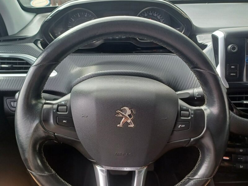 Peugeot 2008 1.2 110 KM Nawigacja Automat Przebieg: 57.200 km I (2013-2019)