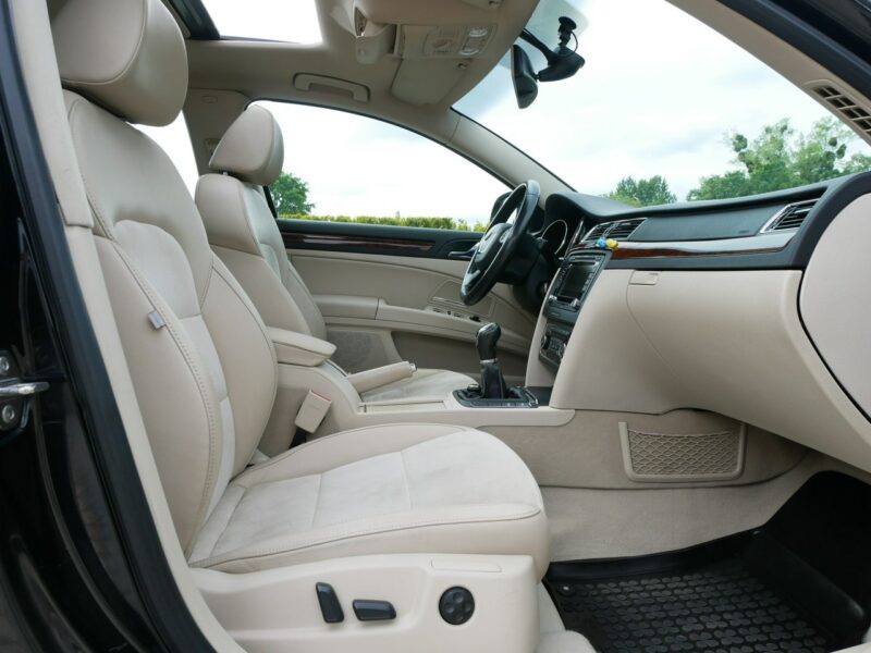 Škoda Superb 1.8TSI 160KM Elegance Liftback -Skóra -Elektr. fot -Szyber -Navi -Hak II (2008-2015)