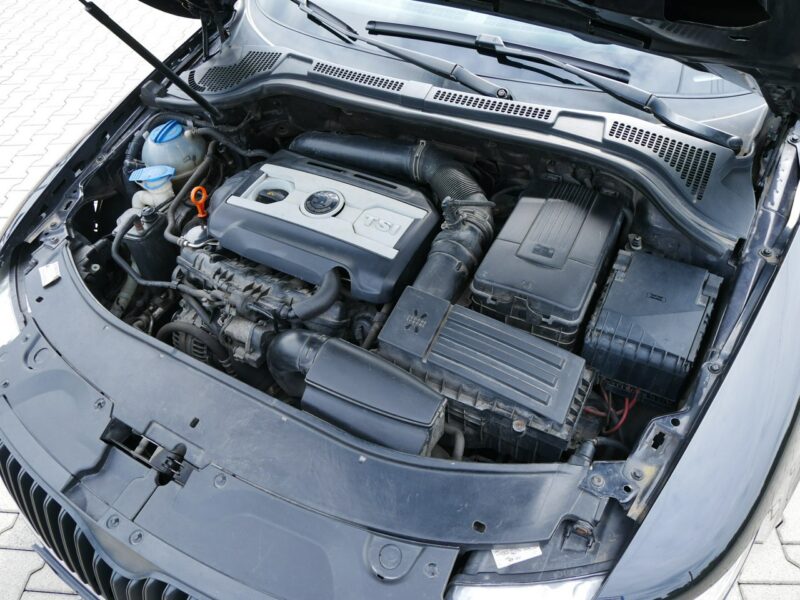 Škoda Superb 1.8TSI 160KM Elegance Liftback -Skóra -Elektr. fot -Szyber -Navi -Hak II (2008-2015)