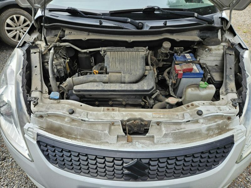 Suzuki Swift 4 x 4 / Klimatyzacja / Podgrzewane fotele / Czujniki parkowania V (2010-)