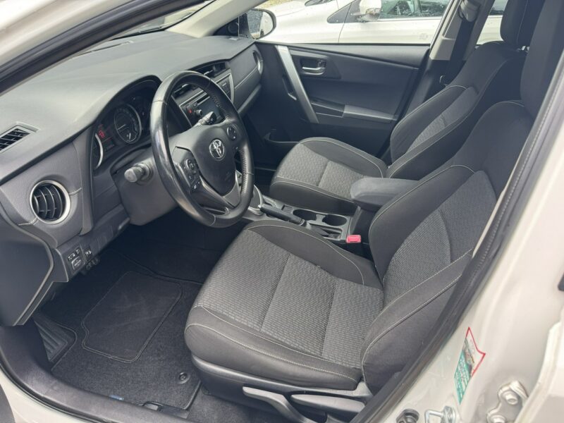 Toyota Auris 1.8 HSD 136KM Kamera Serwis Bardzo ładny! II (2012-)