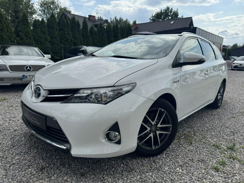 Toyota Auris 1.8 HSD 136KM Kamera Serwis Bardzo ładny! II (2012-)