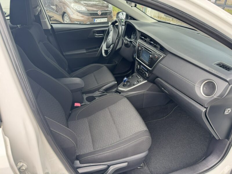 Toyota Auris 1.8 HSD 136KM Kamera Serwis Bardzo ładny! II (2012-)