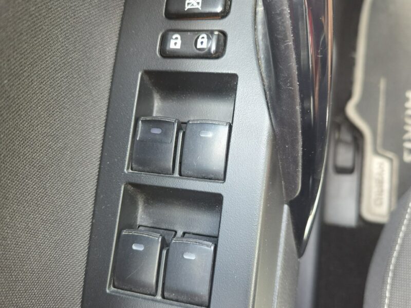Toyota Auris 1.8 HSD 136KM Kamera Serwisowany Bezwypadkowy II (2012-)