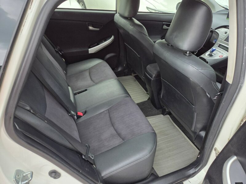 Toyota Prius 1.8 HSD 136KM Lift Kamera Hand free Skóra Ładny Stan IV (2009-)