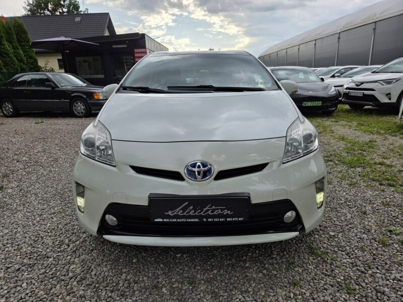 Toyota Prius 1.8 HSD 136KM Lift Kamera Hand free Skóra Ładny Stan IV (2009-)