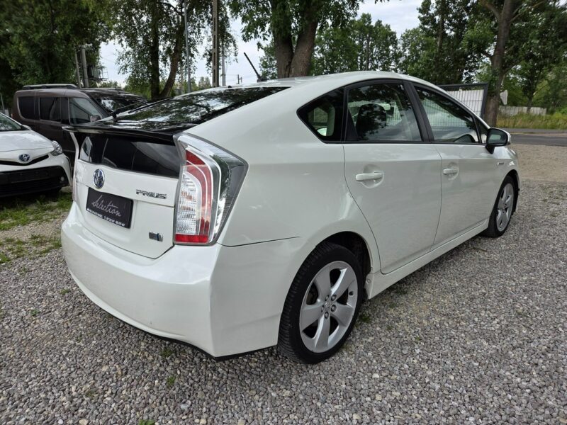 Toyota Prius 1.8 HSD 136KM Lift Kamera Hand free Skóra Ładny Stan IV (2009-)