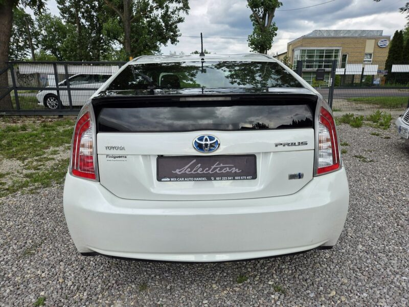 Toyota Prius 1.8 HSD 136KM Lift Kamera Hand free Skóra Ładny Stan IV (2009-)