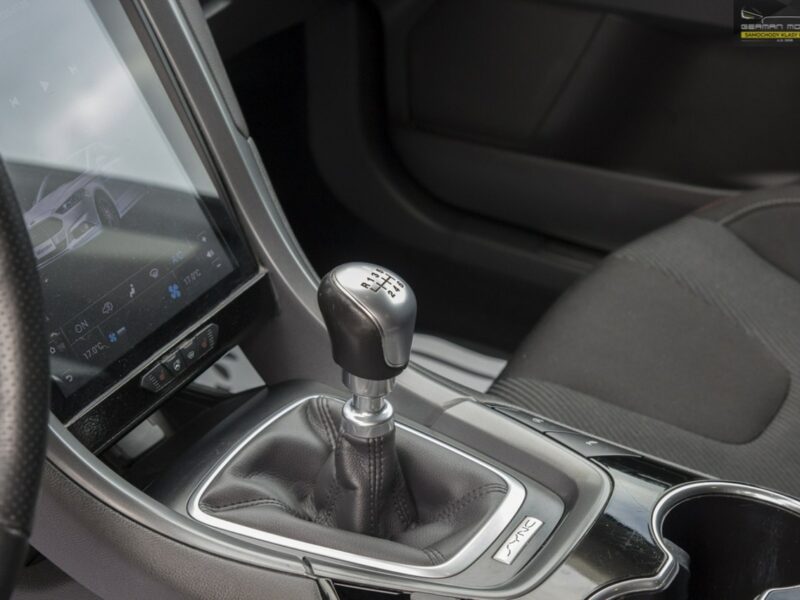 Ford Mondeo ST Line / Ledy / Tablet Tesla Line / Bezwypadkowy / Gwarancja na Rok Mk5 (2014-)