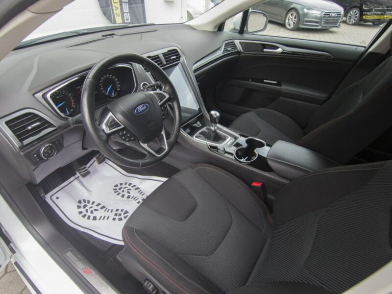 Ford Mondeo ST Line / Ledy / Tablet Tesla Line / Bezwypadkowy / Gwarancja na Rok Mk5 (2014-)