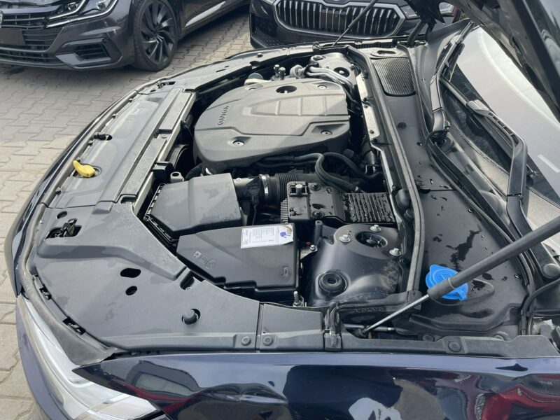 Volvo V90 D4 Momentum Virtual Panorama Podgrzewanie